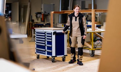 TECWERK Model Franzi presents a TECWERK tool trolley